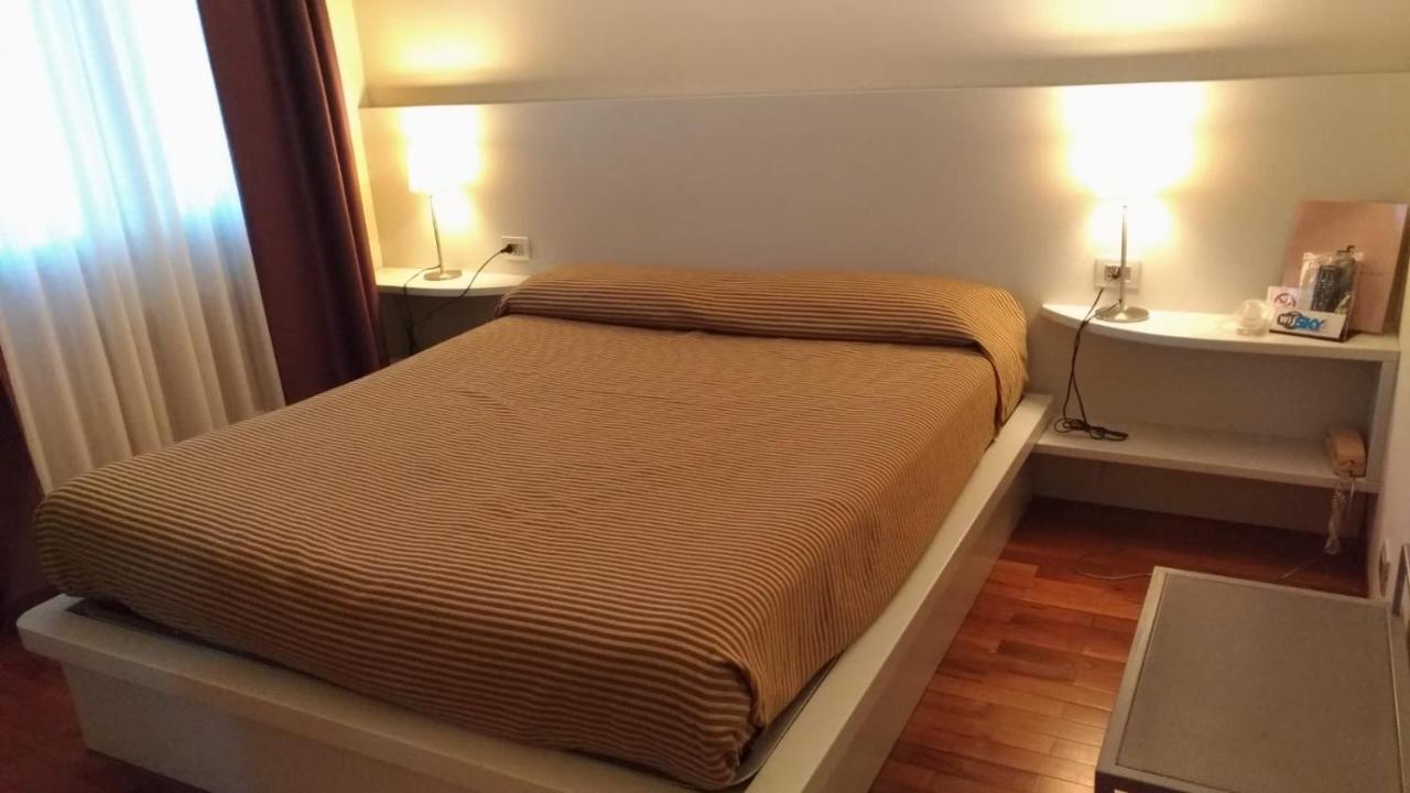 Hotel San Francesco Боргоманеро Экстерьер фото