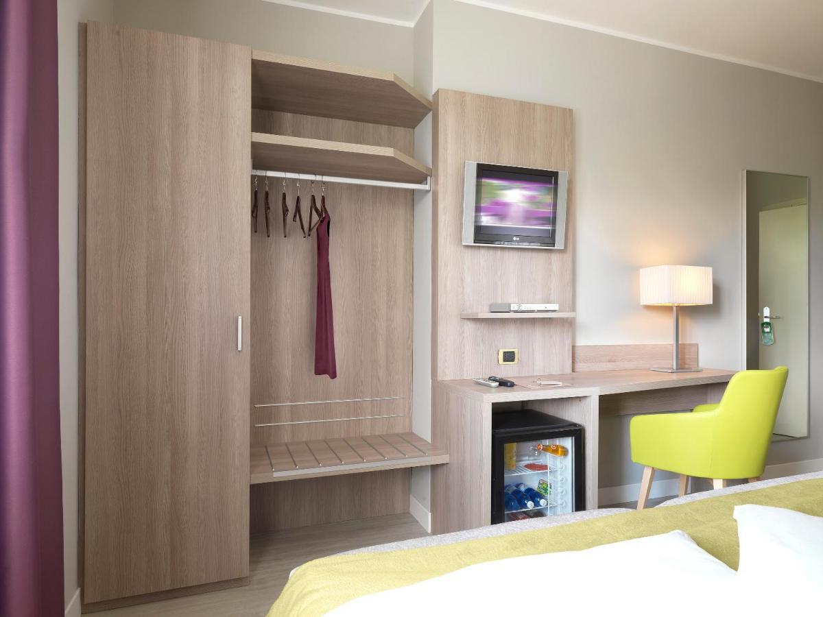 Hotel San Francesco Боргоманеро Номер фото